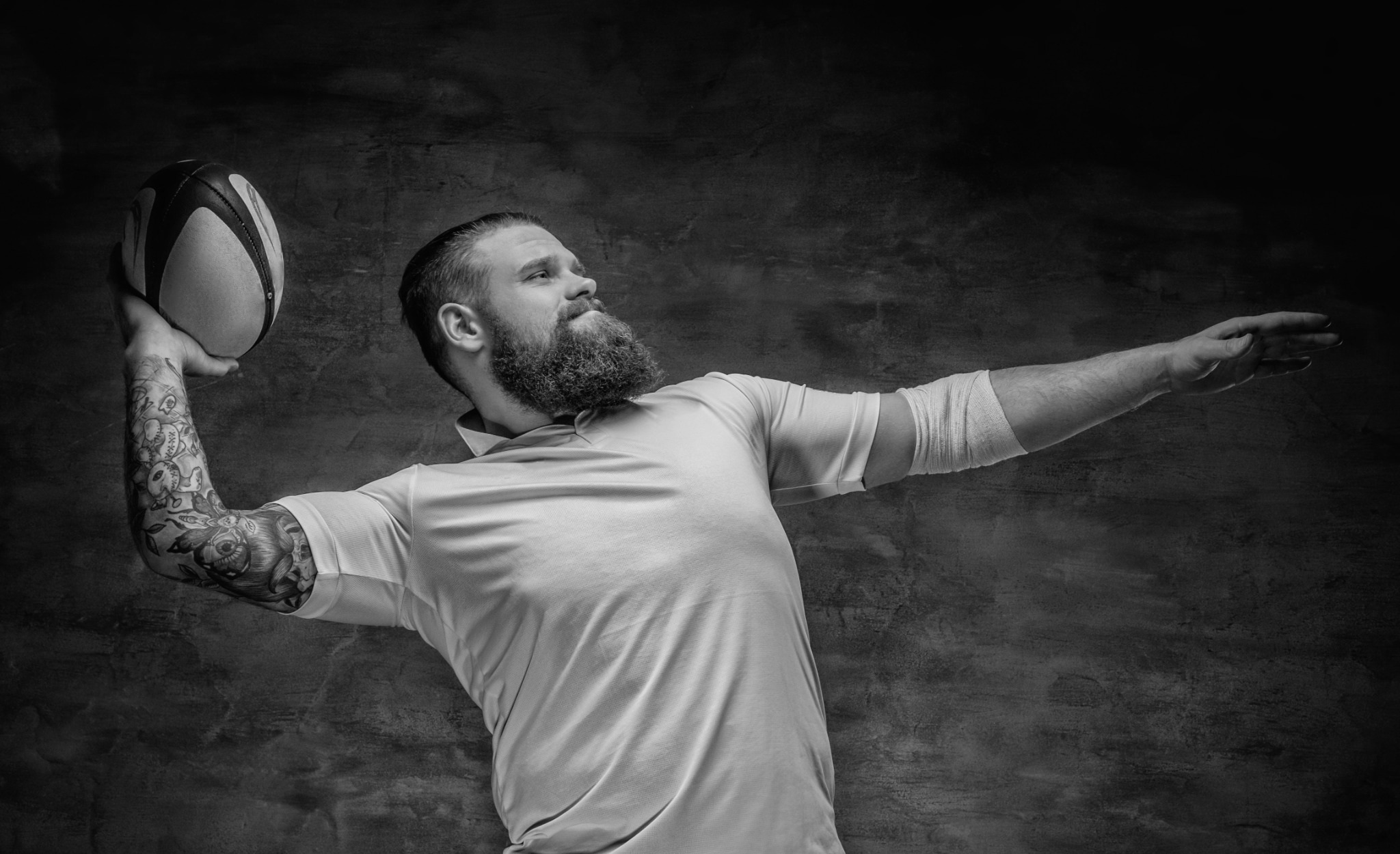Rugbyman préparant une passe